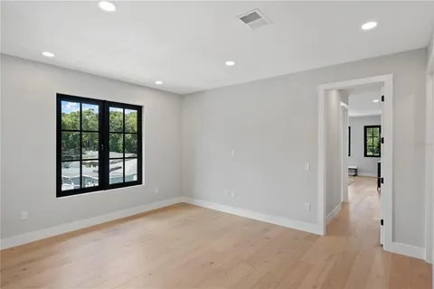 $1,335,000 | 925 Lake Emerald Drive, Orlando, FL 32806