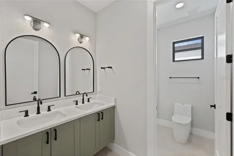 $1,335,000 | 925 Lake Emerald Drive, Orlando, FL 32806