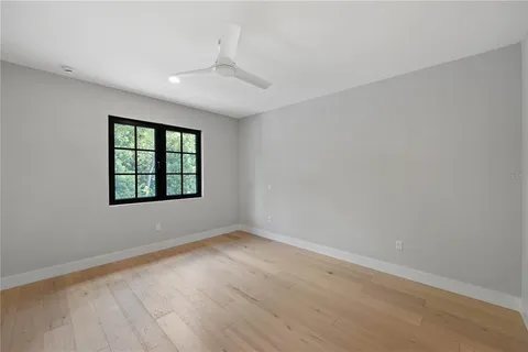 $1,335,000 | 925 Lake Emerald Drive, Orlando, FL 32806