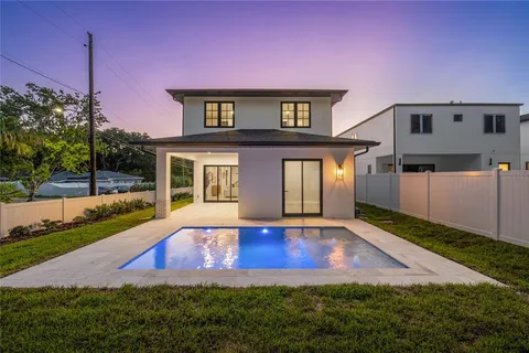 $1,335,000 | 925 Lake Emerald Drive, Orlando, FL 32806