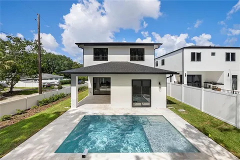 $1,335,000 | 925 Lake Emerald Drive, Orlando, FL 32806