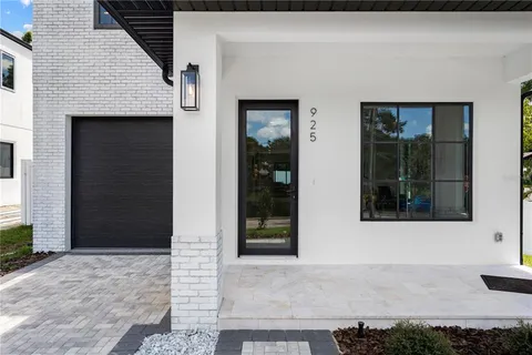 $1,335,000 | 925 Lake Emerald Drive, Orlando, FL 32806