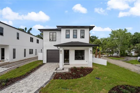 $1,335,000 | 925 Lake Emerald Drive, Orlando, FL 32806