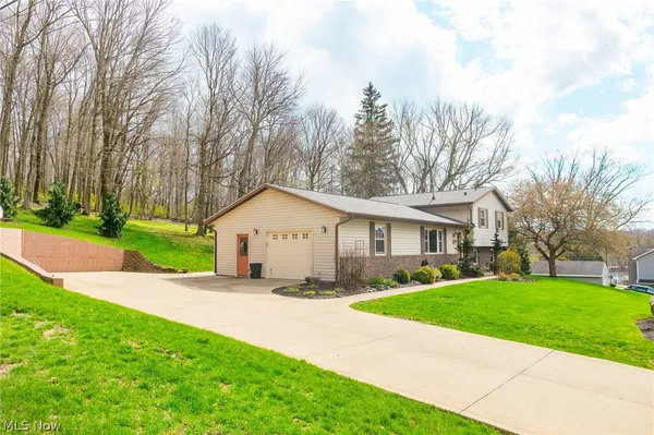 $395,000 | 241 Monroe Street, Fredericksburg, OH 44627