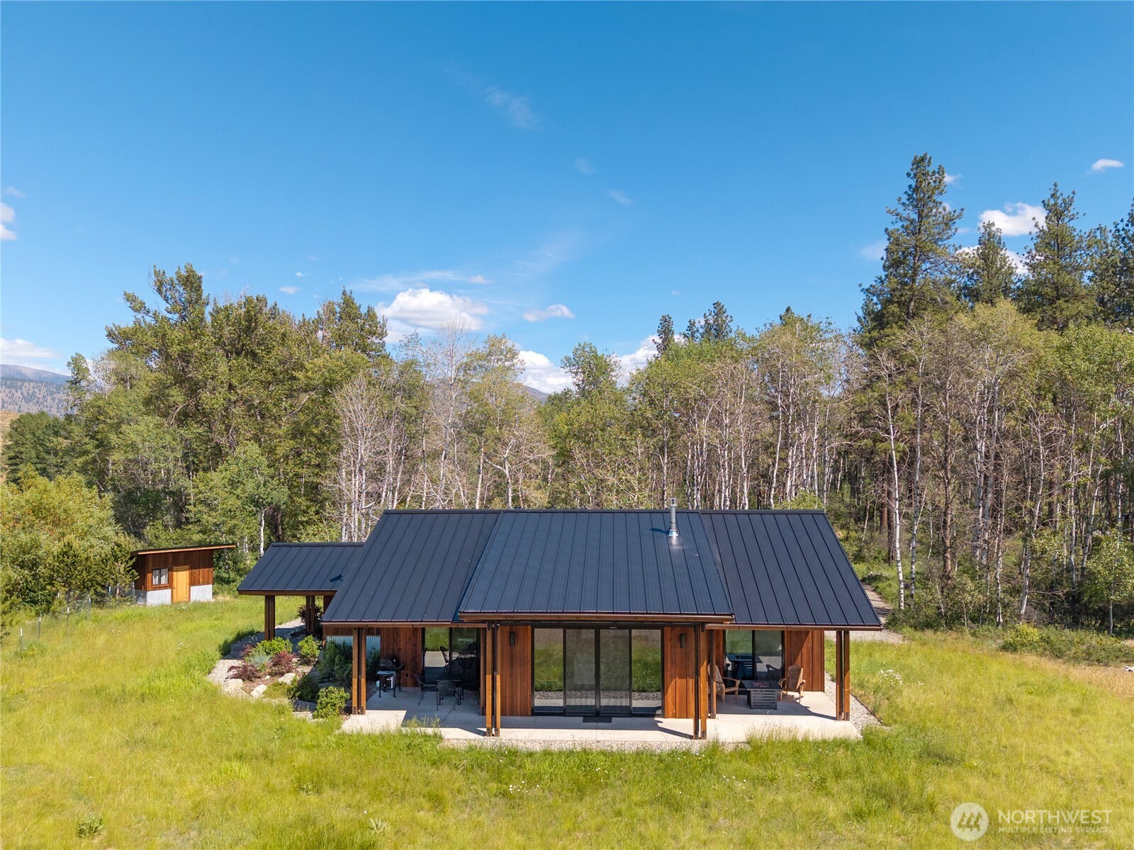 14 Wright Road Winthrop, WA 98862 - Photo 2 of 40