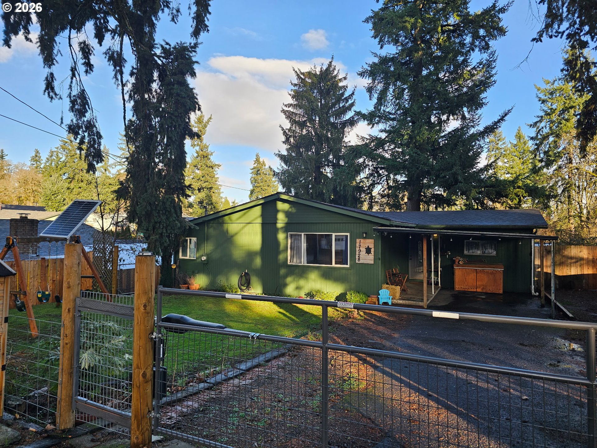 17928 Webster Road Gladstone, OR 97027 - Photo 2 of 22