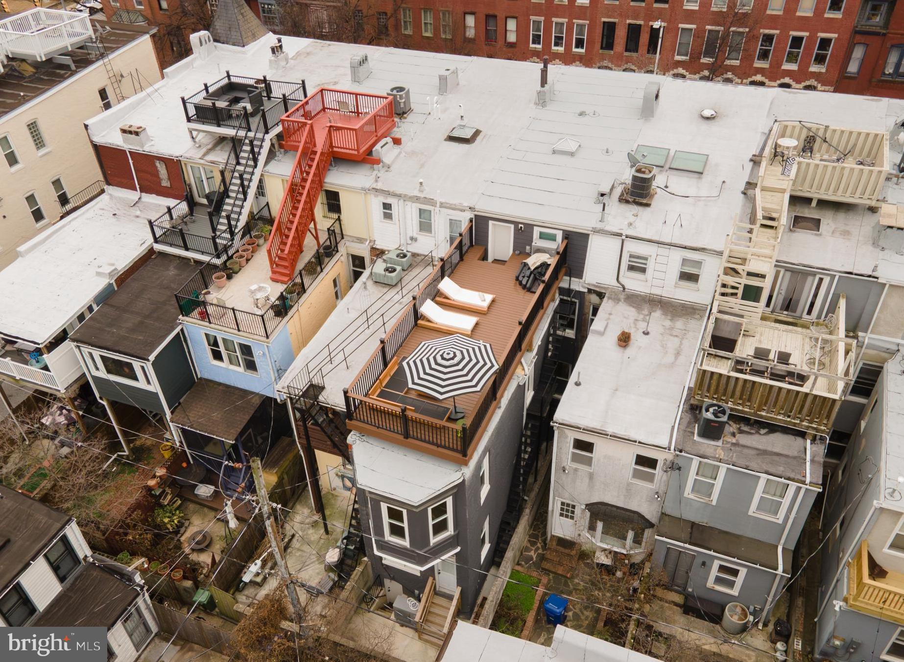 2208 East Baltimore Street Baltimore, MD 21231 - Photo 40 of 46 a view of a buildings with rug