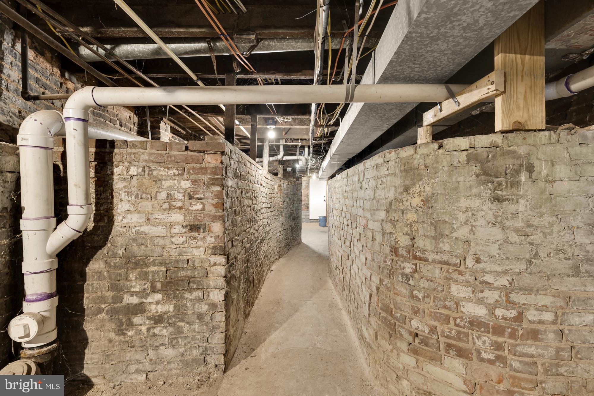 2208 East Baltimore Street Baltimore, MD 21231 - Photo 42 of 46 a view of entryway