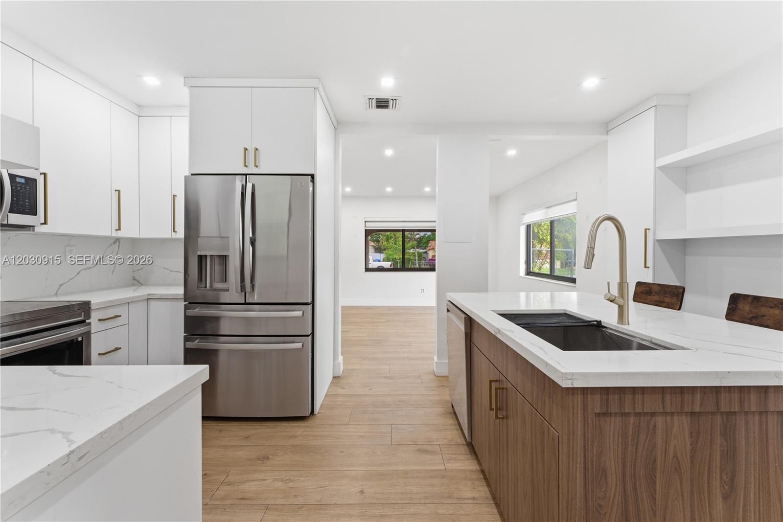 121 Southwest 71st Avenue Miami, FL 33144 - Photo 7 of 32