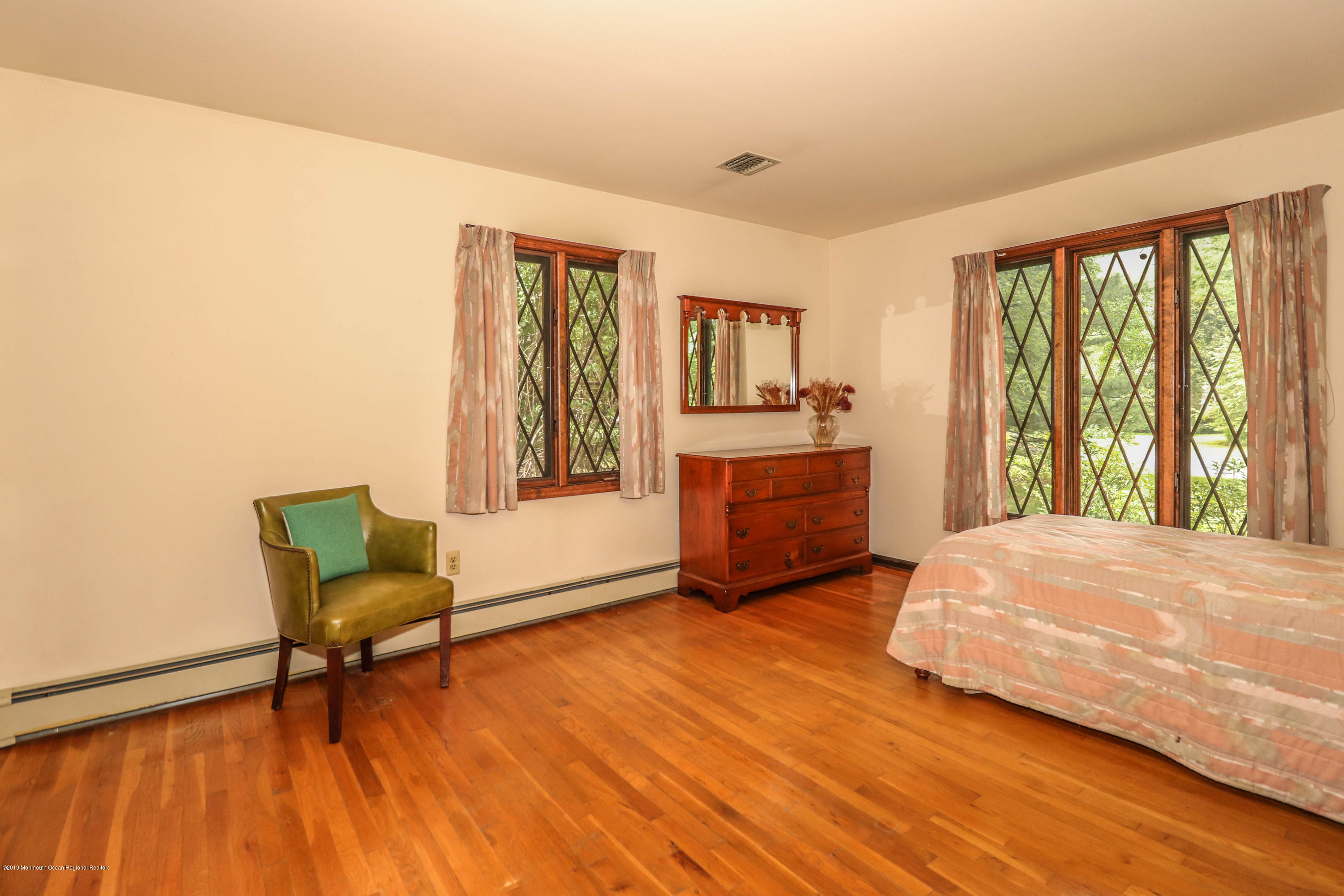 31 Rimwood Lane Colts Neck, NJ 07722 - Photo 17 of 29 2nd Bedroom