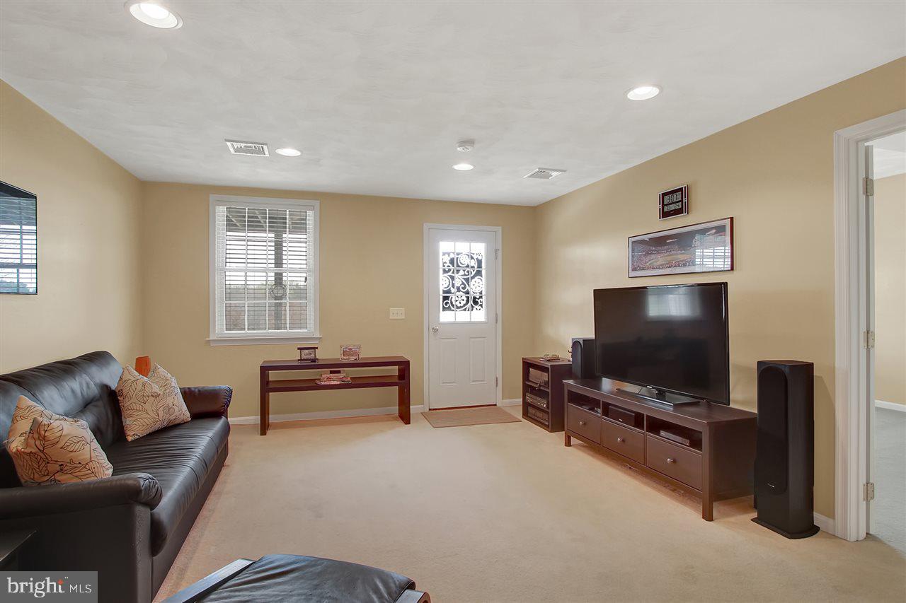 2698 Stoverstown Road Spring Grove, PA 17362 - Photo 17 of 26