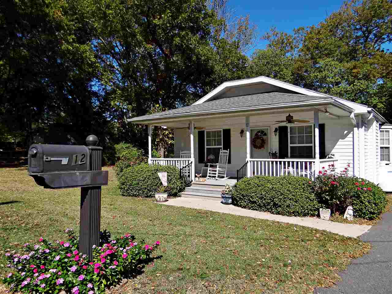 12 North Humphrey Street Inman, SC 29349 - Photo 1 of 24