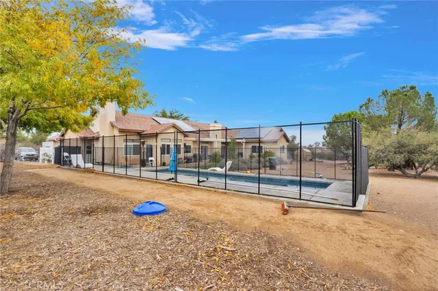 $679,500 | 8249 Beaver Avenue, Phelan, CA 92371