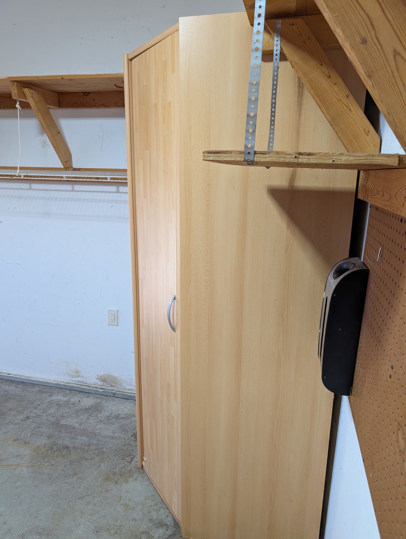 112 Wright Drive Utica, IL 61373 - Photo 17 of 30 a view of walk in closet