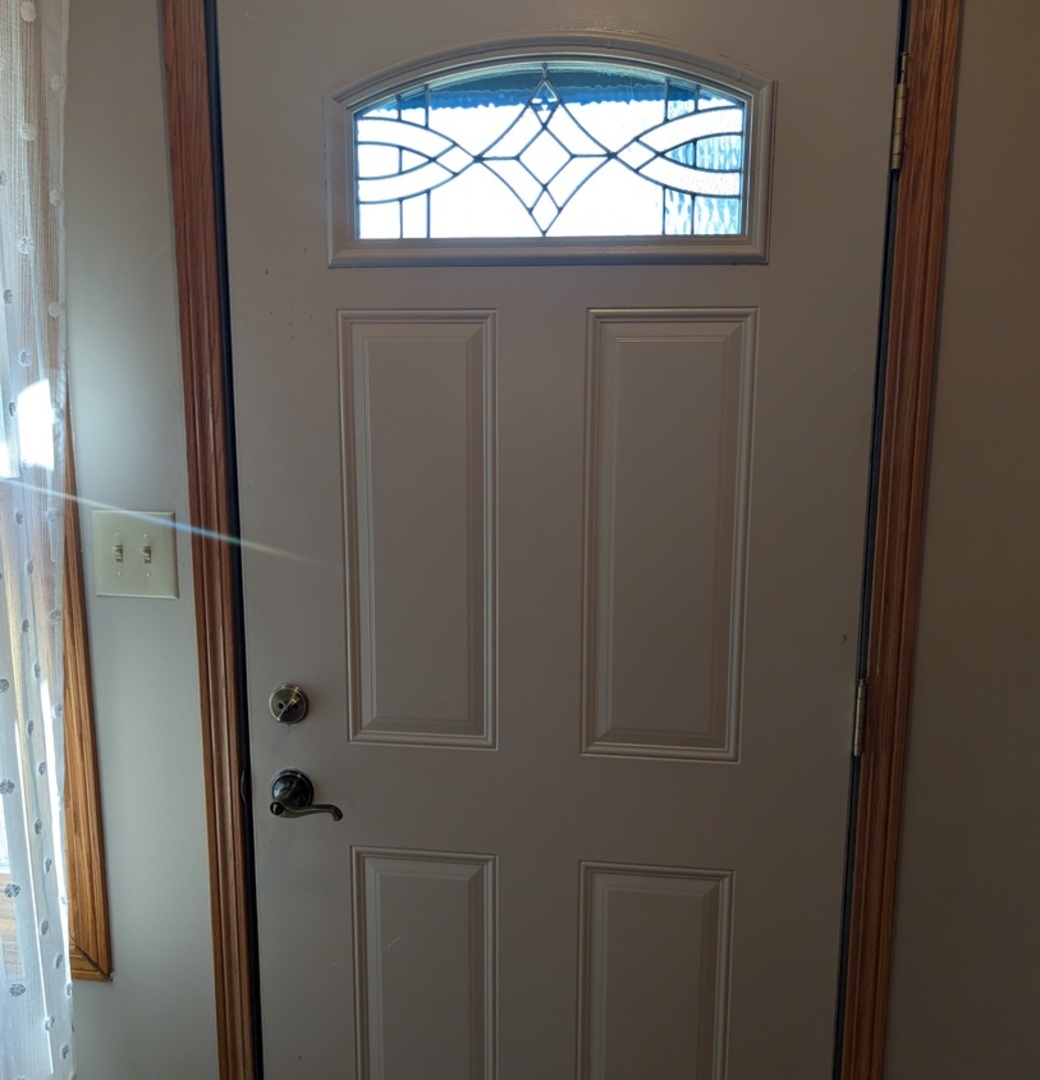 112 Wright Drive Utica, IL 61373 - Photo 29 of 30 a view of an entryway