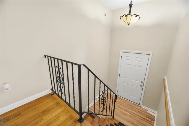 $579,900 | 345 Post Road, Warwick, RI 02888