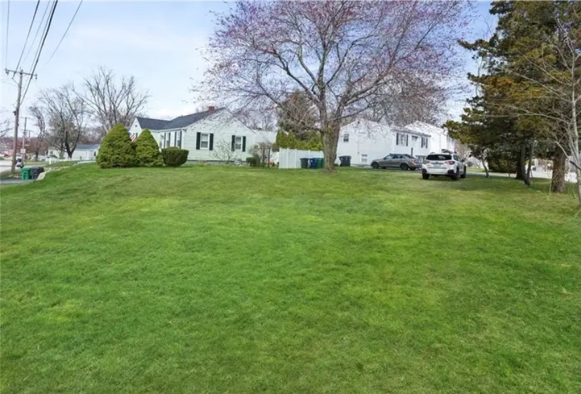 345 Post Road Warwick, RI 02888 - Photo 3 of 30