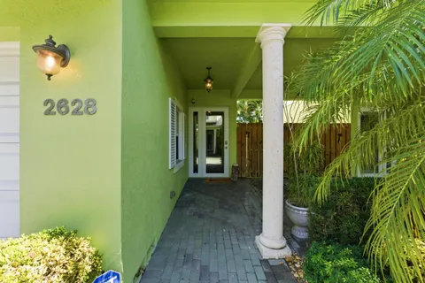 $925,000 | 2628 Northeast 9th Avenue, Unit 2, Wilton Manors, FL 33334