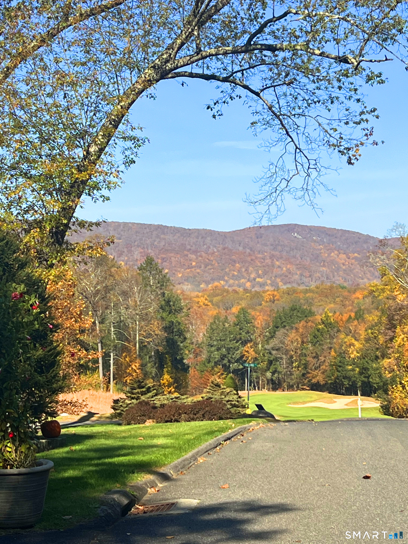 40 Long River Road Sherman, CT 06784 - Photo 23 of 24 a view of a city with an ocean