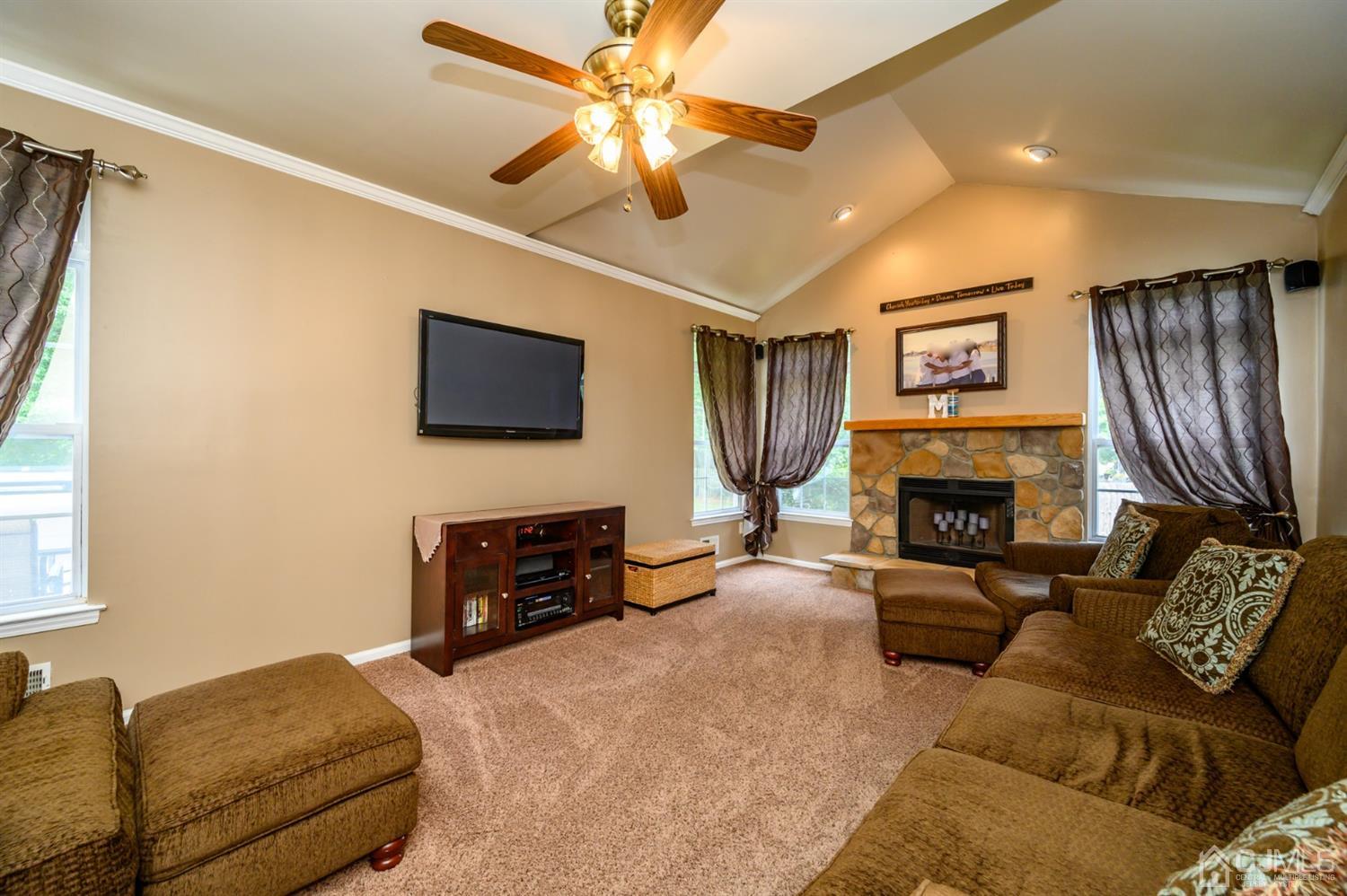 24 Goldfinch Road Jackson, NJ 08527 - Photo 13 of 48 Gallery Image 13
