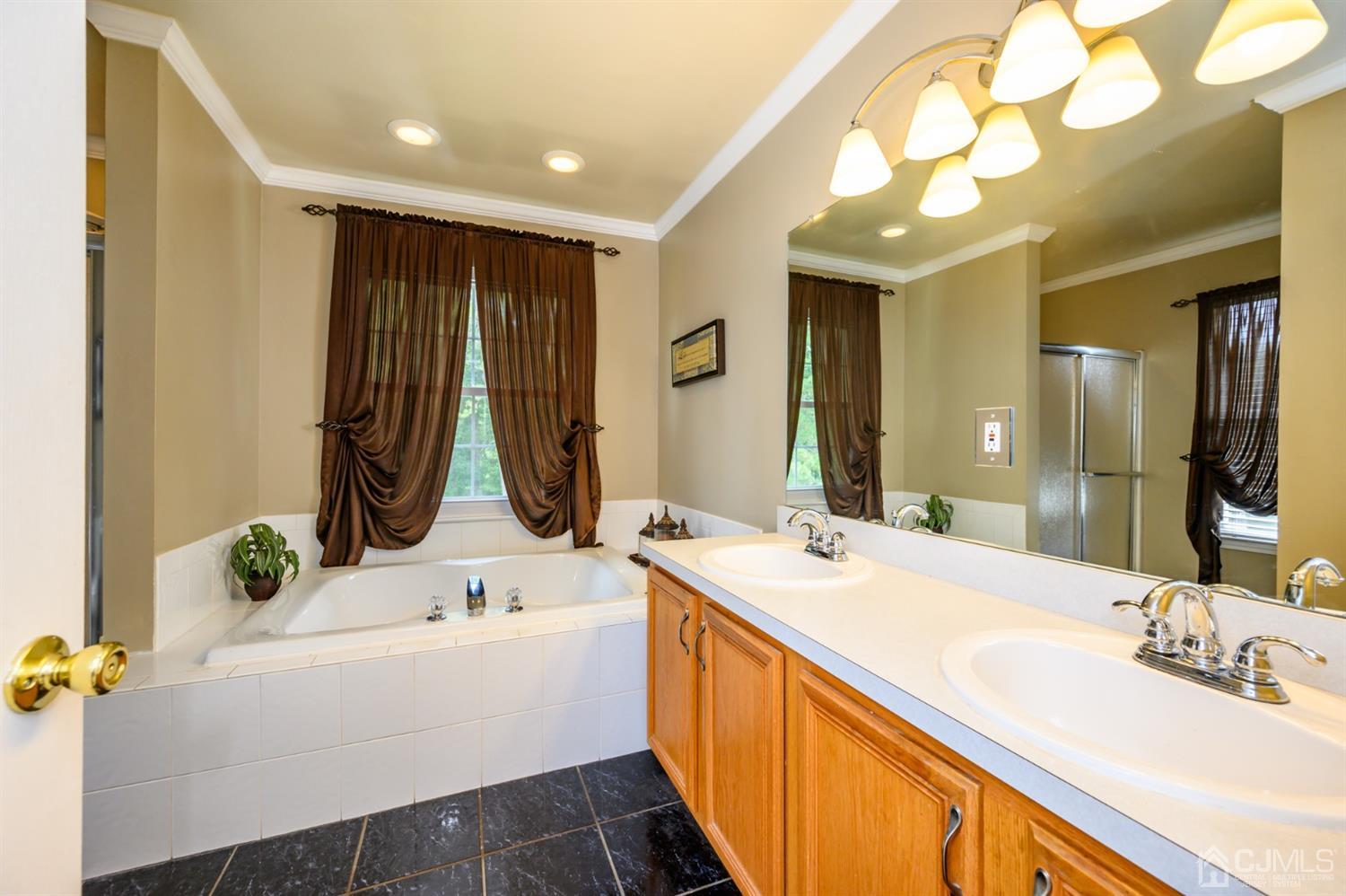 24 Goldfinch Road Jackson, NJ 08527 - Photo 27 of 48 Gallery Image 27