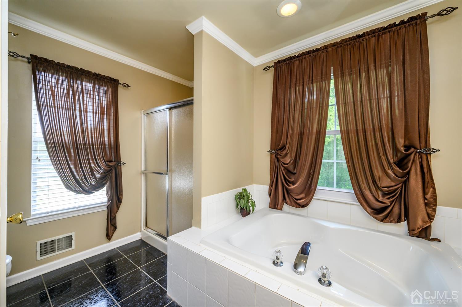 24 Goldfinch Road Jackson, NJ 08527 - Photo 29 of 48 Gallery Image 29