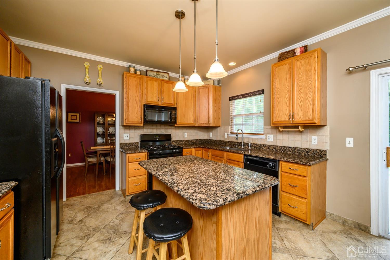 24 Goldfinch Road Jackson, NJ 08527 - Photo 8 of 48 Gallery Image 8
