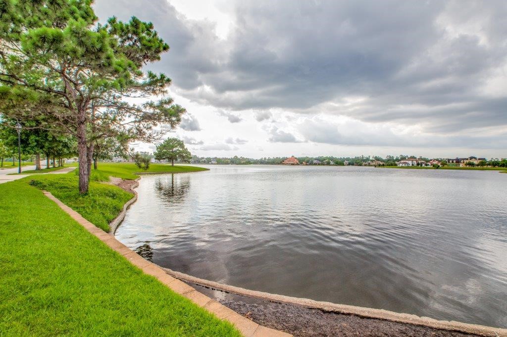46 East Rafters Row The Woodlands, TX 77380 - Photo 25 of 25 Walk to Lake Woodlands, scenic trails, kayaking, paddleboarding, Market Street, Hughes Landing, and The Waterway.