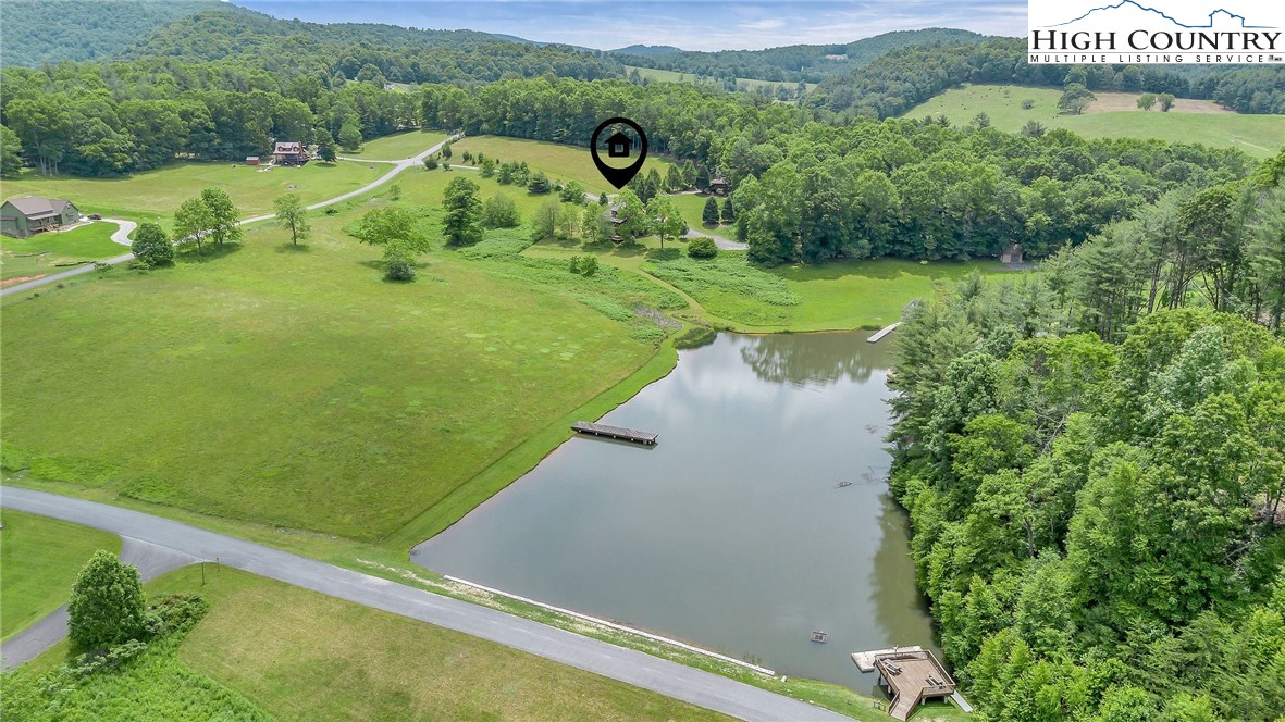 218 Cherokee Circle Jefferson, NC 28640 - Photo 3 of 50