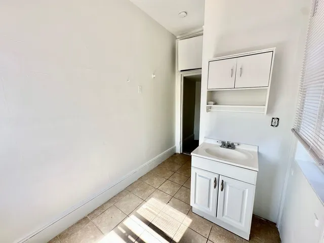 $2,200 | 521 Willow Avenue, Unit 4R, Hoboken, NJ 07030