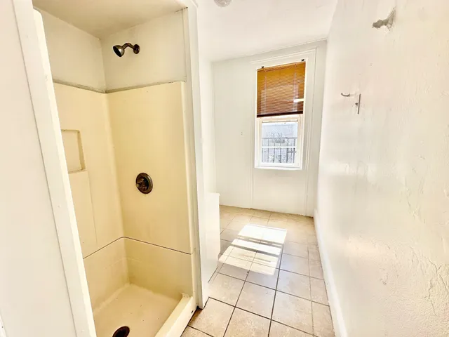 $2,200 | 521 Willow Avenue, Unit 4R, Hoboken, NJ 07030