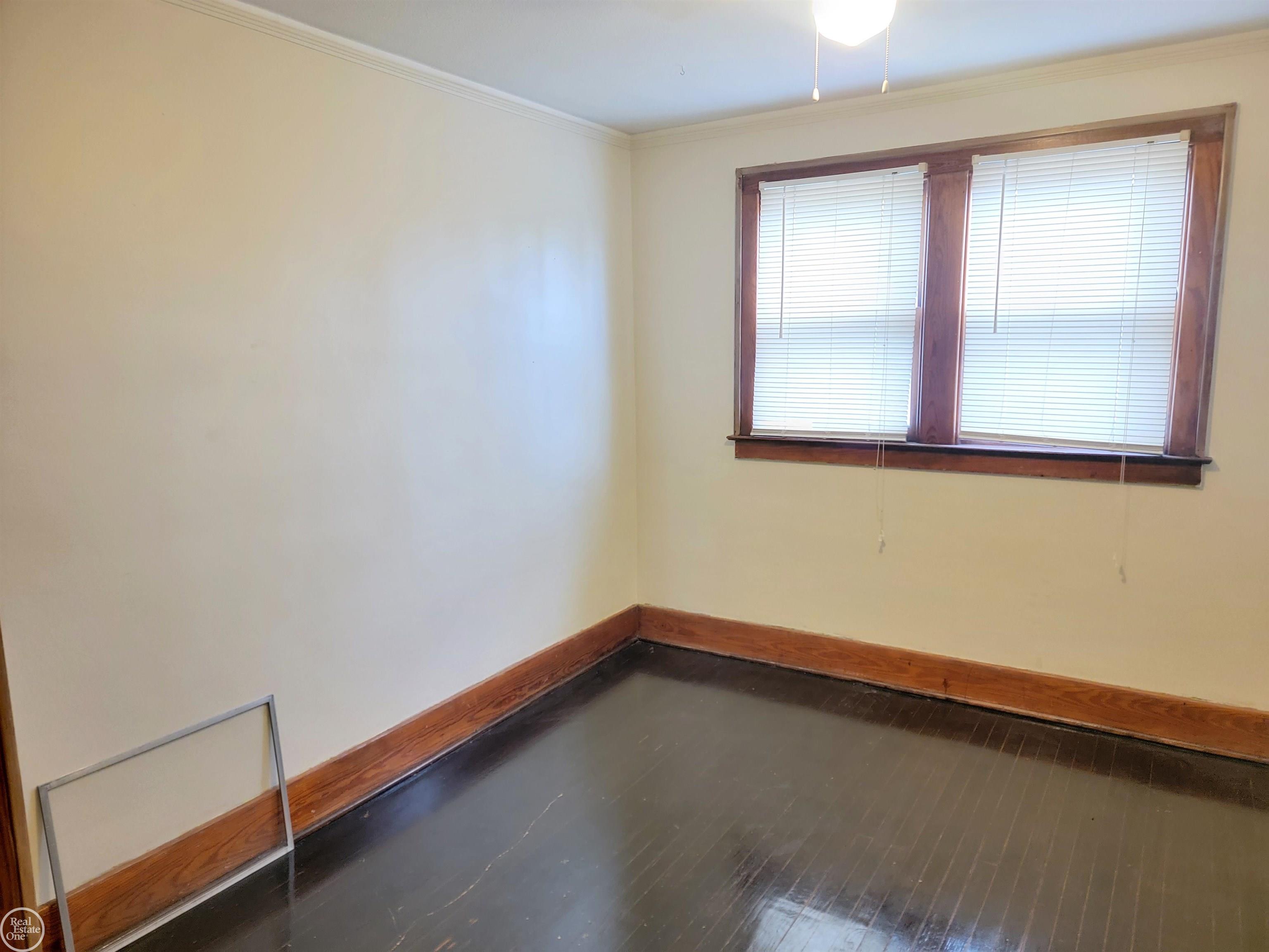 15350 East 10 Mile Road Eastpointe, MI 48021 - Photo 16 of 16