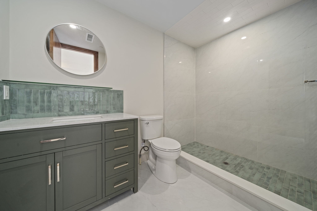 273 Havre Street, Unit 4 Boston, MA 02128 - Photo 8 of 13