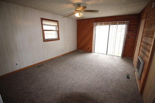 117 Curtis Road Dalton, GA 30720 - Photo 5 of 10 IMG_1039