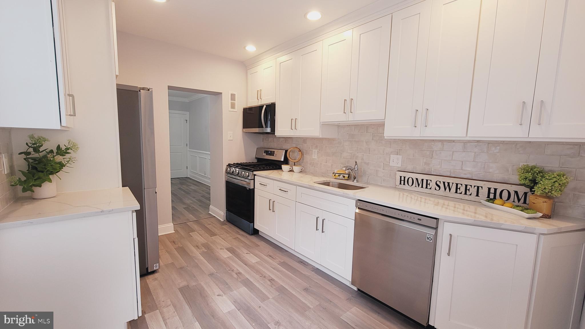 39 Carroll Street Trenton, NJ 08608 - Photo 8 of 22