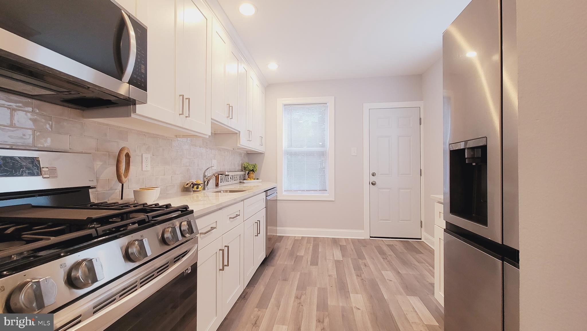 39 Carroll Street Trenton, NJ 08608 - Photo 9 of 22