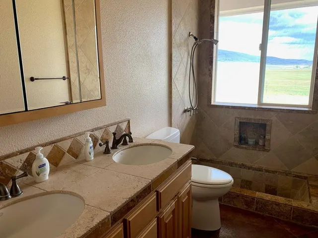 $797,500 | 1733 County Road 90, Lookout, CA 96054