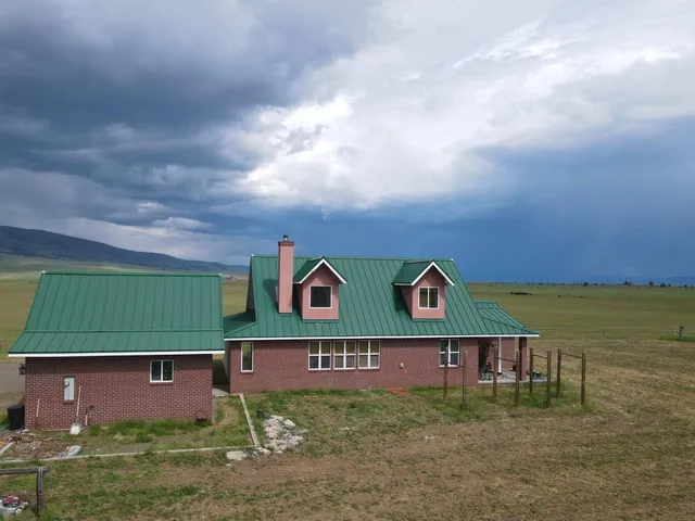 $797,500 | 1733 County Road 90, Lookout, CA 96054