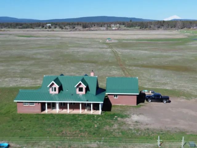 $797,500 | 1733 County Road 90, Lookout, CA 96054