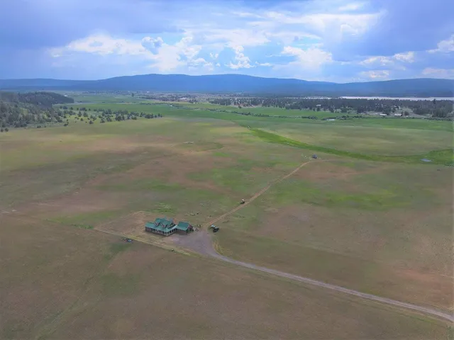 $797,500 | 1733 County Road 90, Lookout, CA 96054