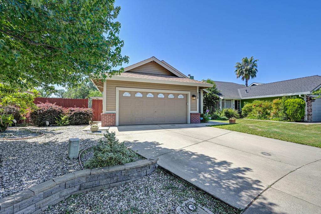 520 Harling Court Rio Linda, CA 95673 - Photo 3 of 32
