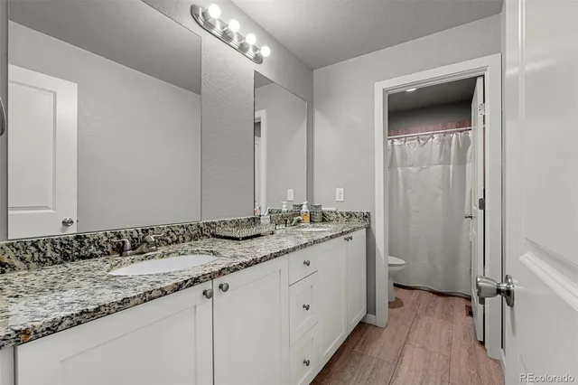 $259,999 | 301 South 4th Avenue, Deer Trail, CO 80105