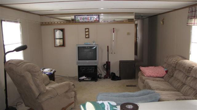 4896 Killion Mill Road Loogootee, IN 47553 - Photo 4 of 12 Gallery Image 4