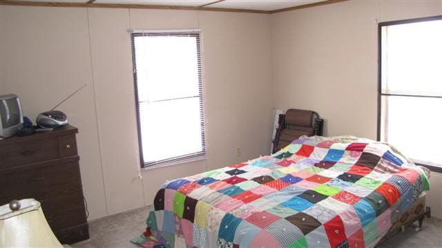 4896 Killion Mill Road Loogootee, IN 47553 - Photo 5 of 12 Gallery Image 5