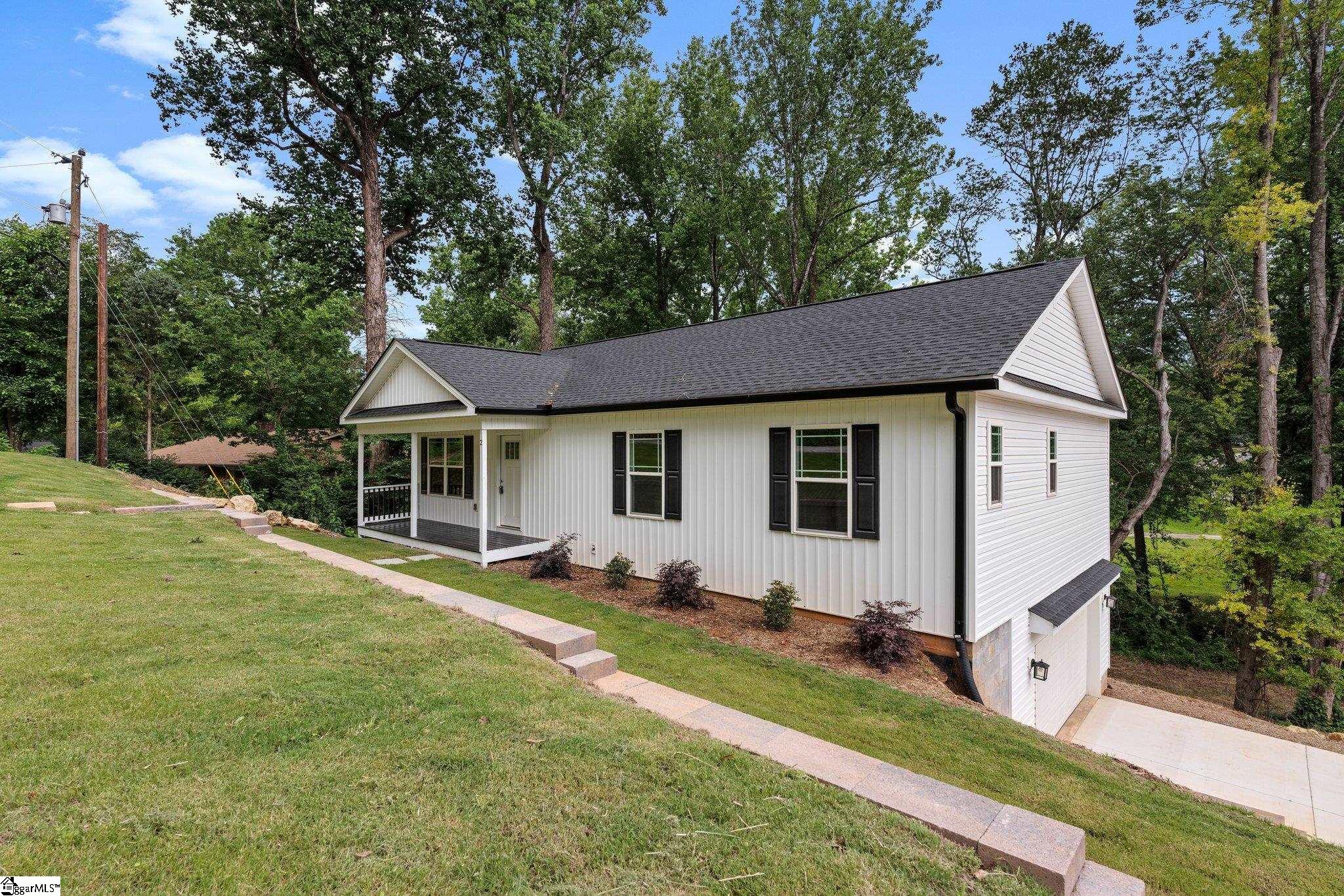 2 Hillbrook Road Taylors, SC 29687 - Photo 5 of 39