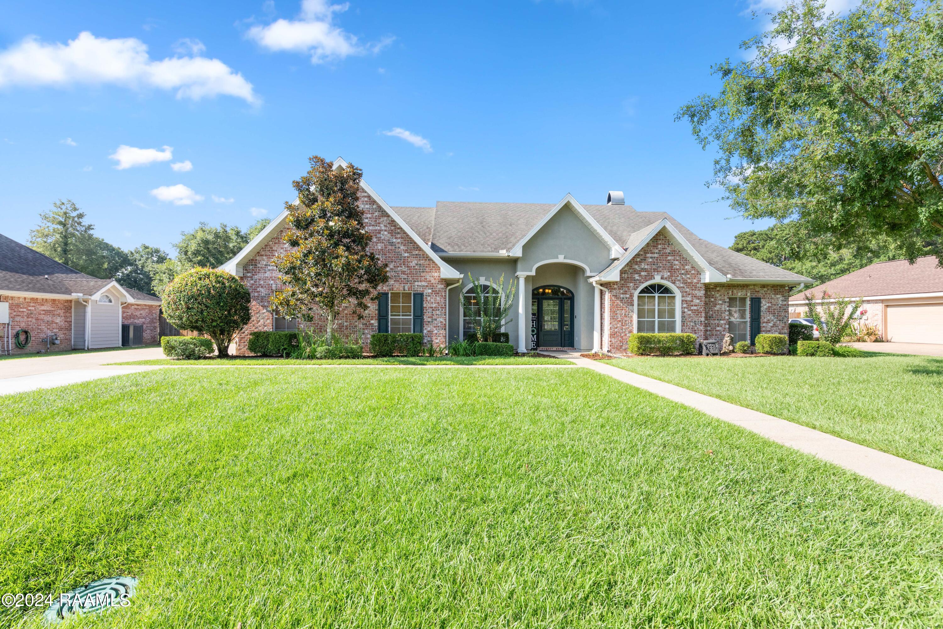 118 Longpointe Road Youngsville, LA 70592 - Photo 5 of 50 118Longpoint-4