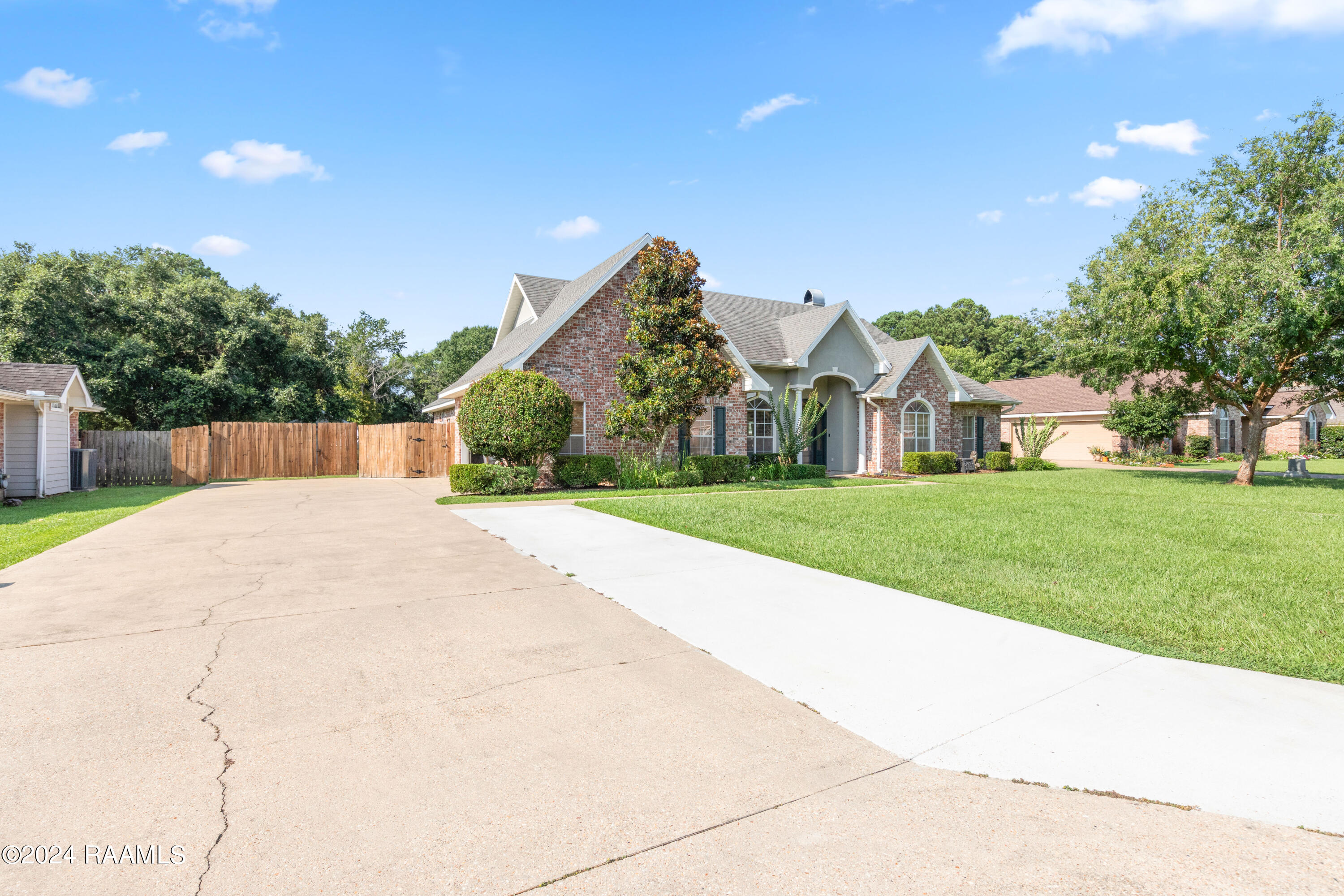 118 Longpointe Road Youngsville, LA 70592 - Photo 8 of 50 118Longpoint-7