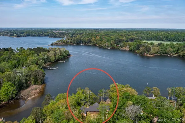 $1,150,000 | 555 Rio Vista, Weems, VA 22576