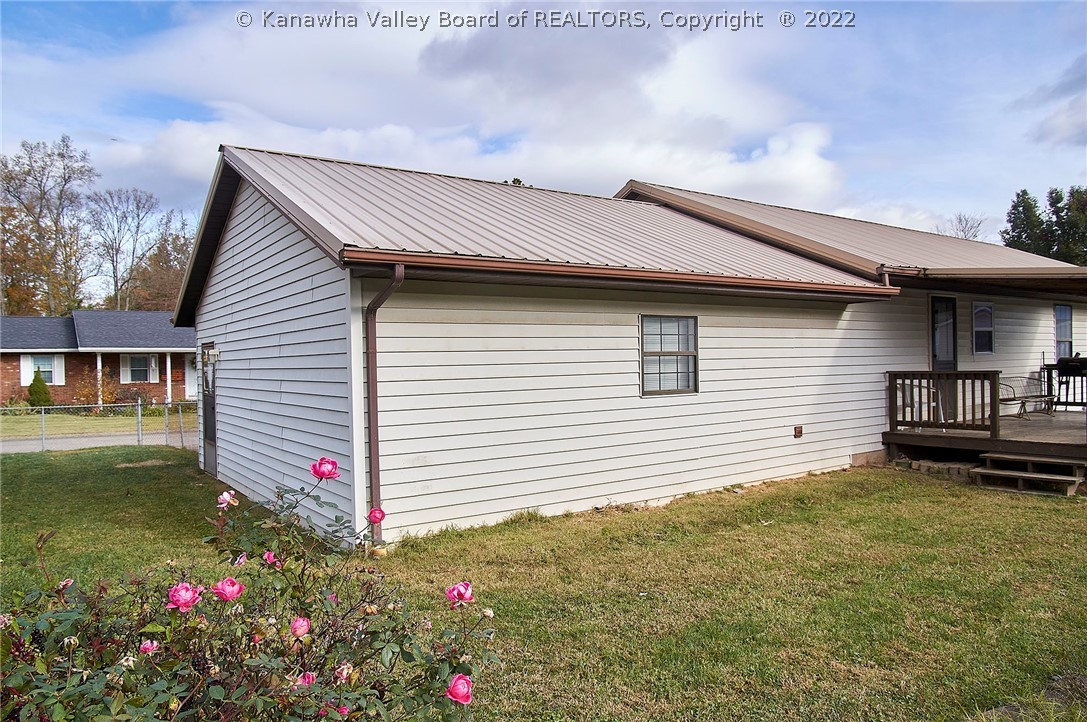110 Rolling Acres Road Winfield, WV 25213 - Photo 36 of 42 Gallery Image 36