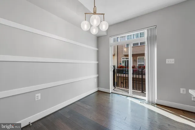 $700,000 | 237 Cres Station Terrace Southeast, Leesburg, VA 20175